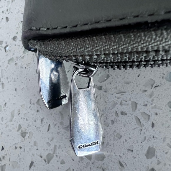 Coach Vintage Wallet EUC Olive Color Womens Clutch - Picture 14 of 15